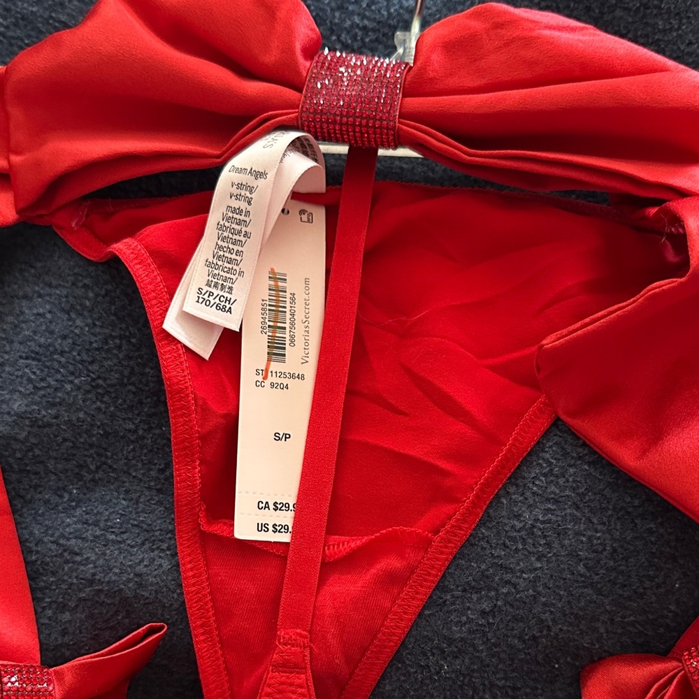 Victoria's Secret Red Bow Bra Set - Picture 3 of 5